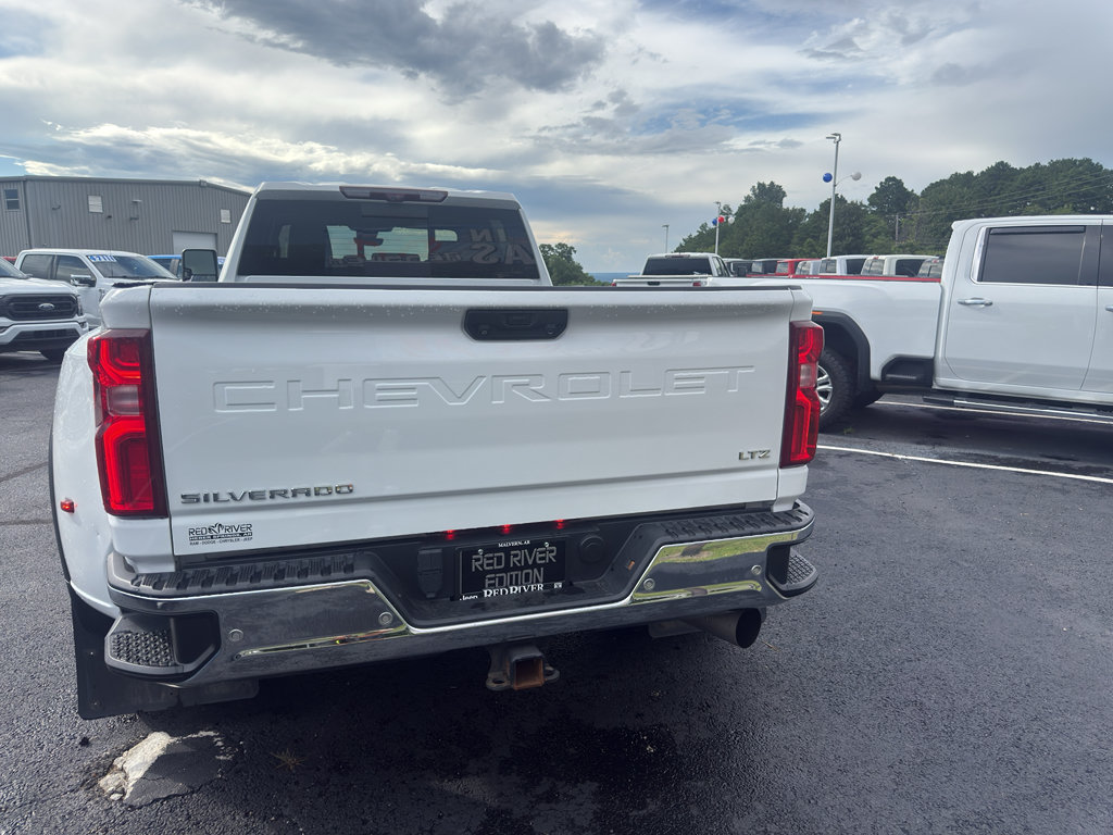 Used 2021 Chevrolet Silverado 3500 LTZ w/ LTZ Convenience Package AWD/4WD image 6