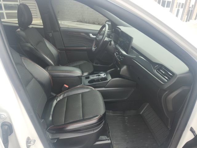 Used 2024 Ford Escape ST-Line w/ Tech Pack #1 image 11