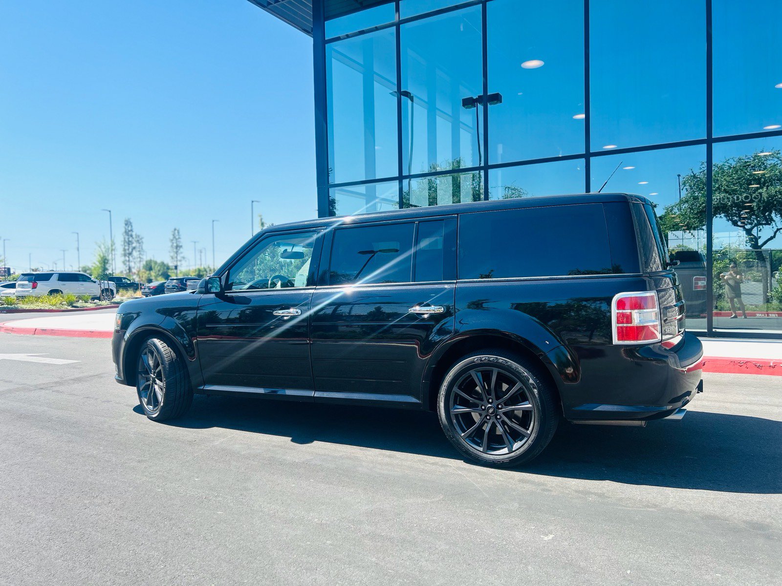 Used 2019 Ford Flex SEL w/ Equipment Group 202A FWD image 4