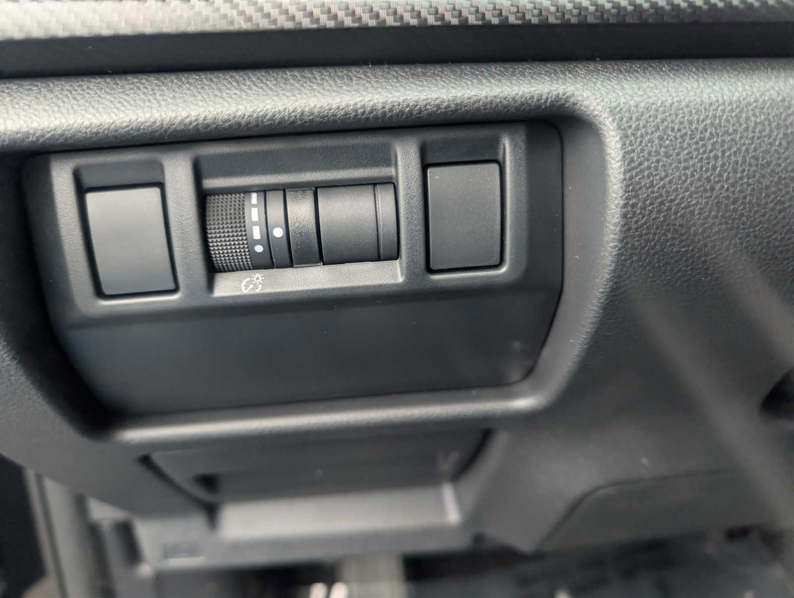 Certified 2025 Subaru Crosstrek 2.0i Premium image 17