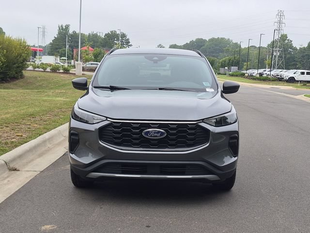 Used 2025 Ford Escape ST-Line FWD image 16