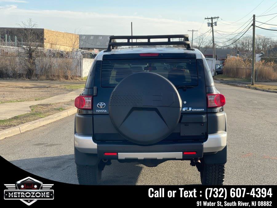 Used 2007 Toyota FJ Cruiser Manual Transmission image 4