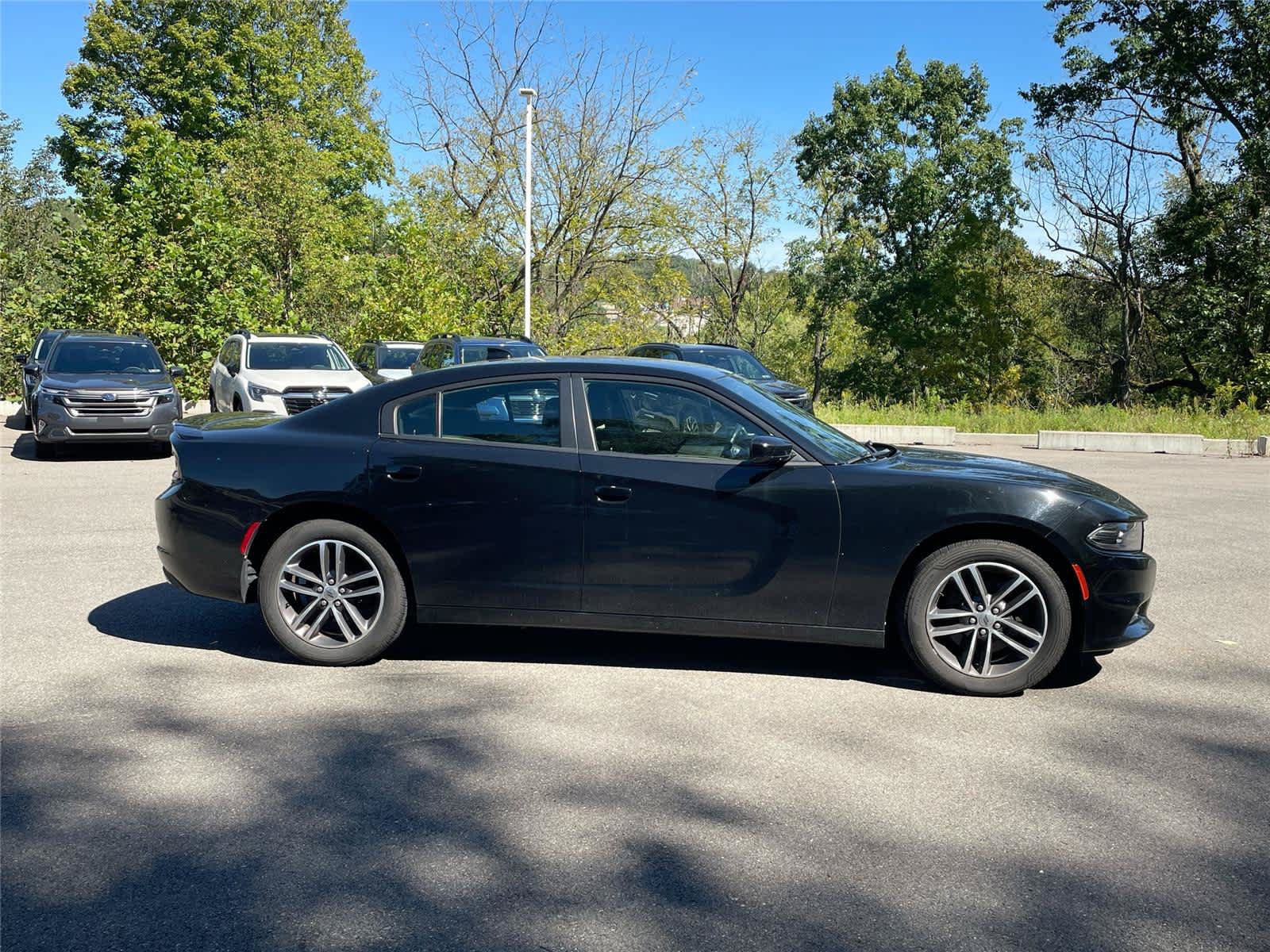 Used 2019 Dodge Charger SXT w/ Cold Weather Package AWD/4WD image 3
