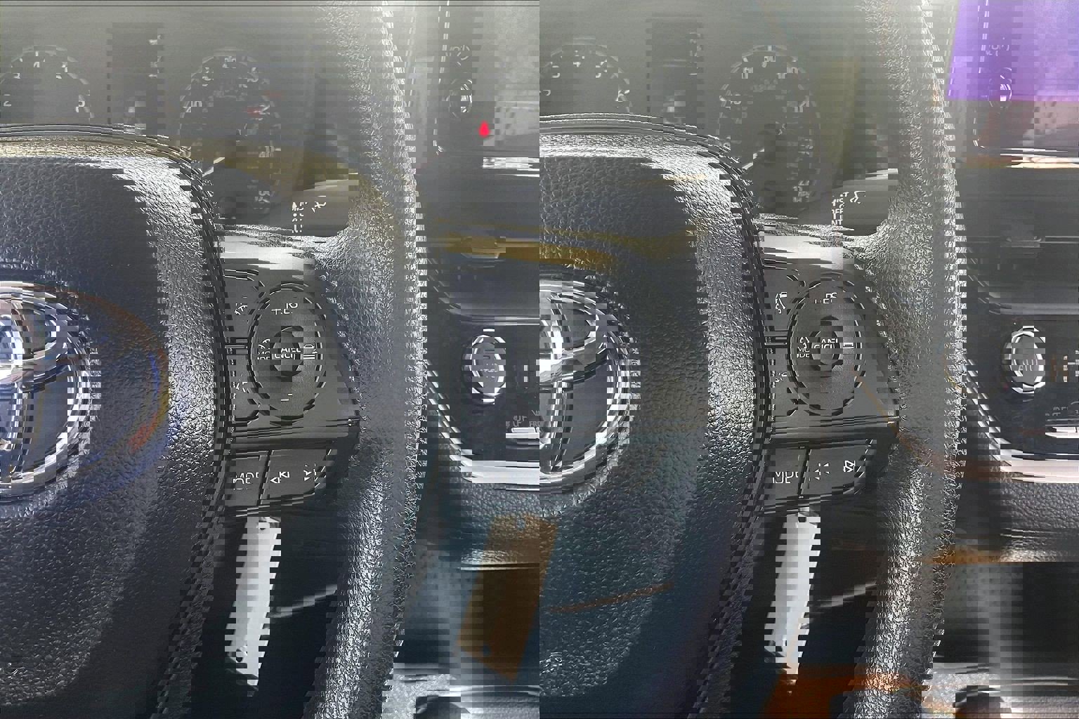 Used 2025 Toyota Corolla LE image 24