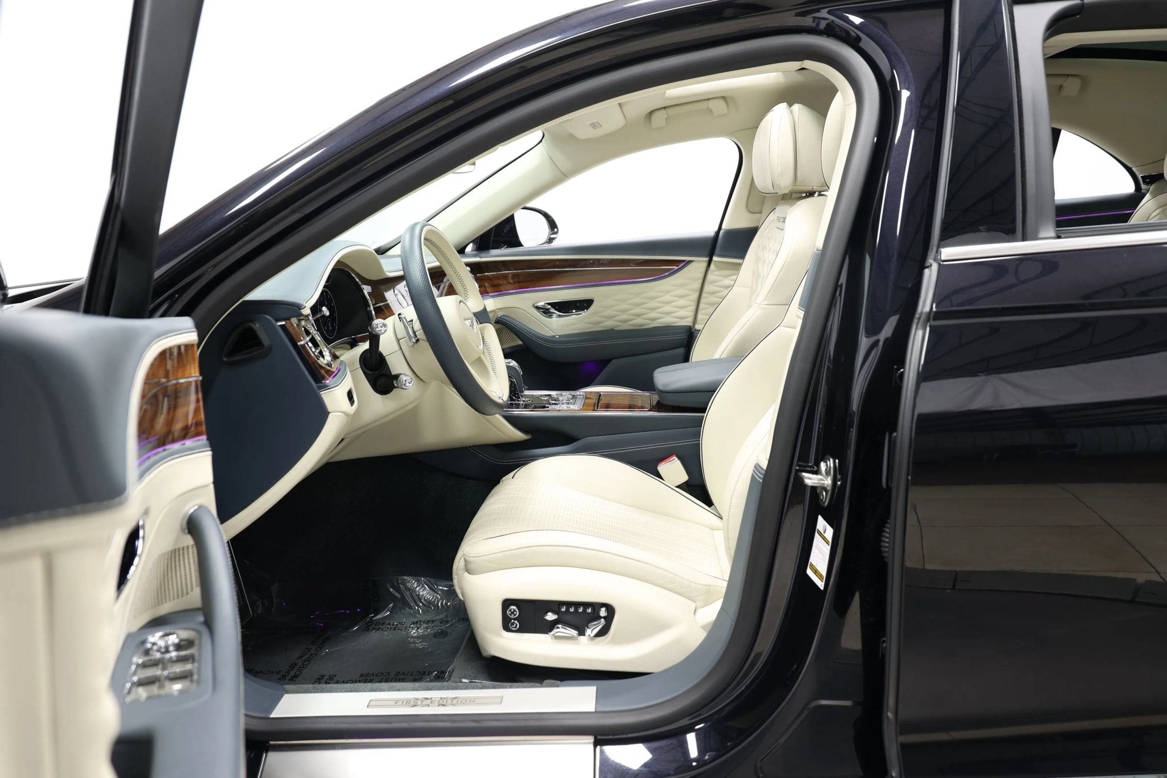 Used 2020 Bentley Flying Spur W12 w/ First Edition Specification AWD/4WD image 16