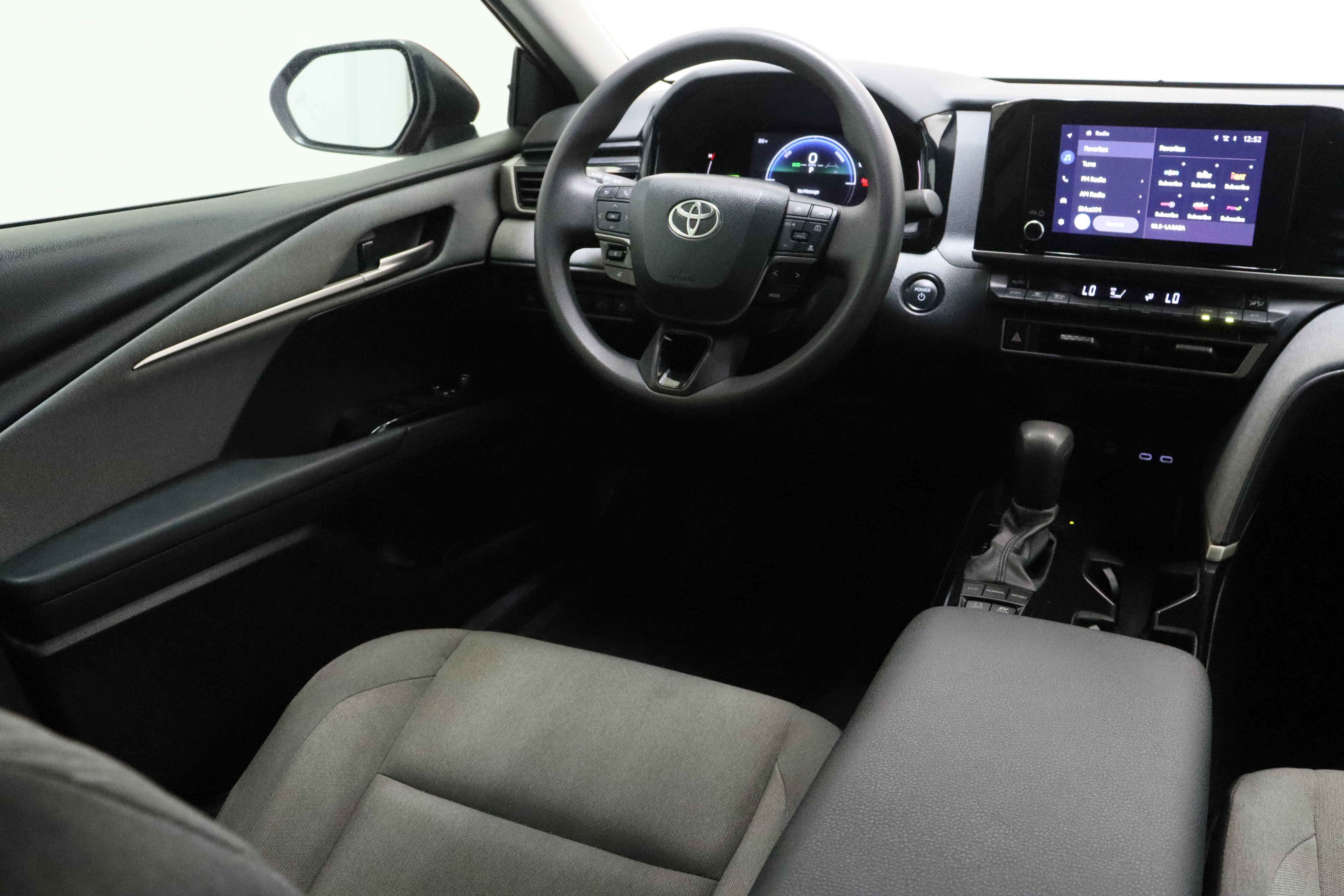 Certified 2025 Toyota Camry LE w/ Convenience Package image 30