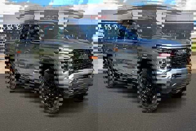 New 2026 GMC Canyon Elevation w/ Convenience Package image 2