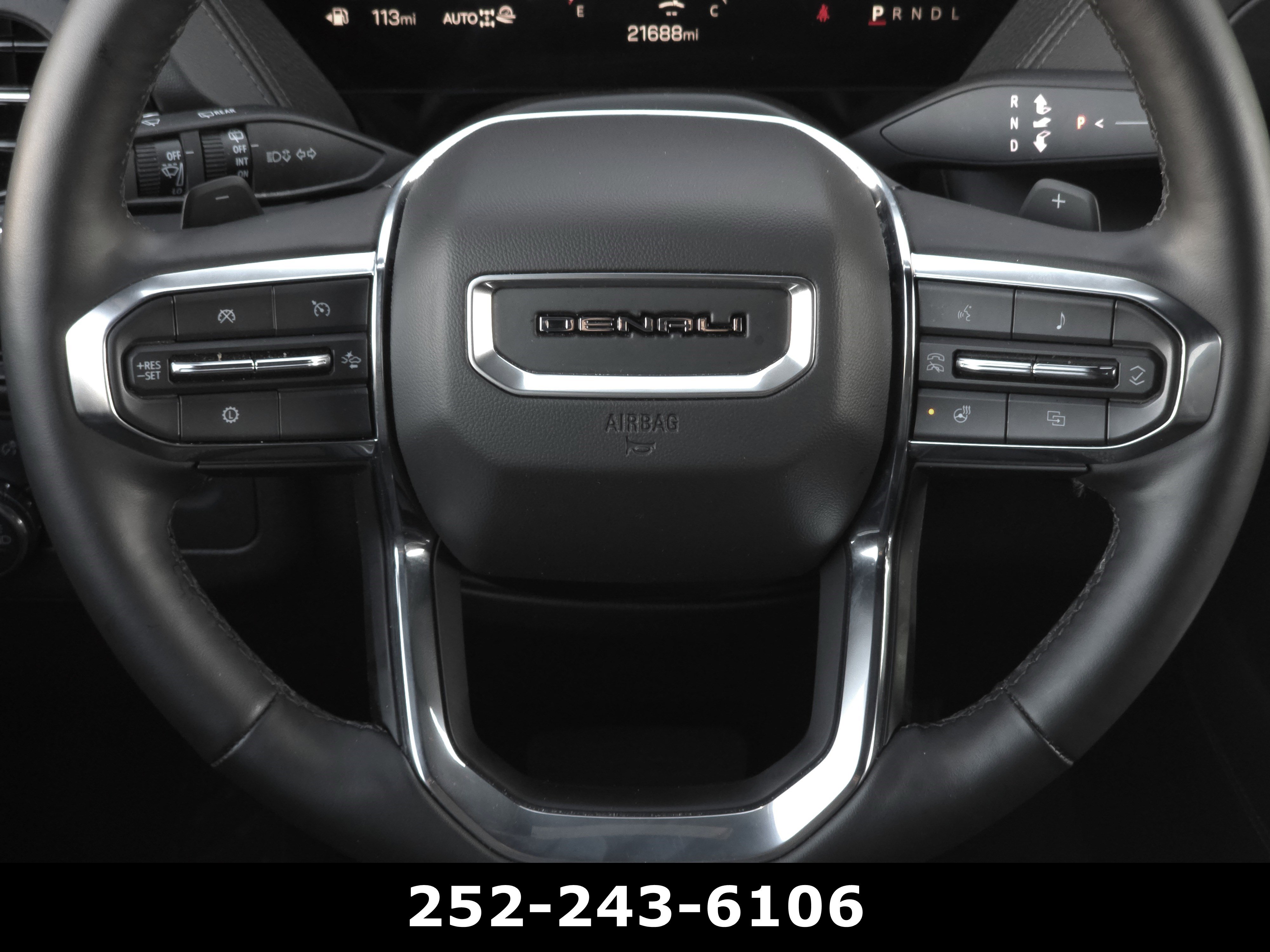 Used 2025 GMC Yukon Denali AWD/4WD image 31