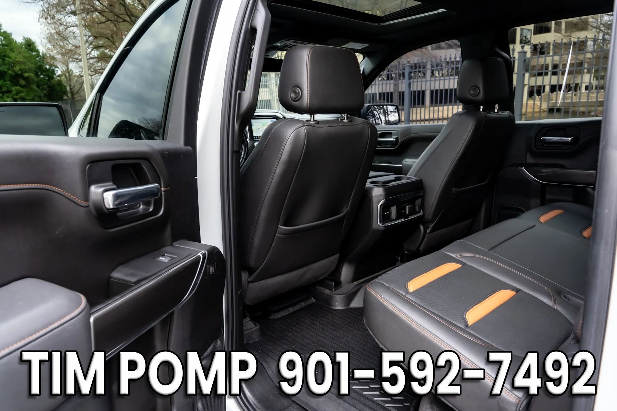 Used 2022 GMC Sierra 1500 AT4 w/ AT4 Premium Package image 13