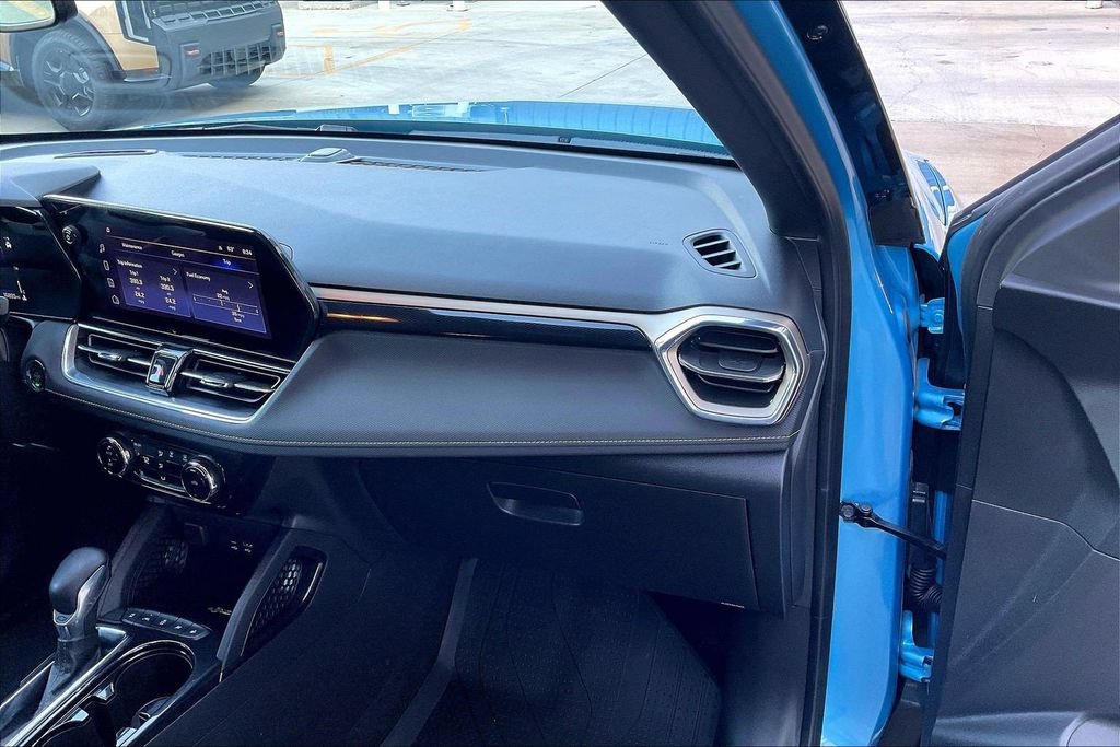 Used 2025 Chevrolet TrailBlazer ACTIV w/ Convenience Package FWD image 16