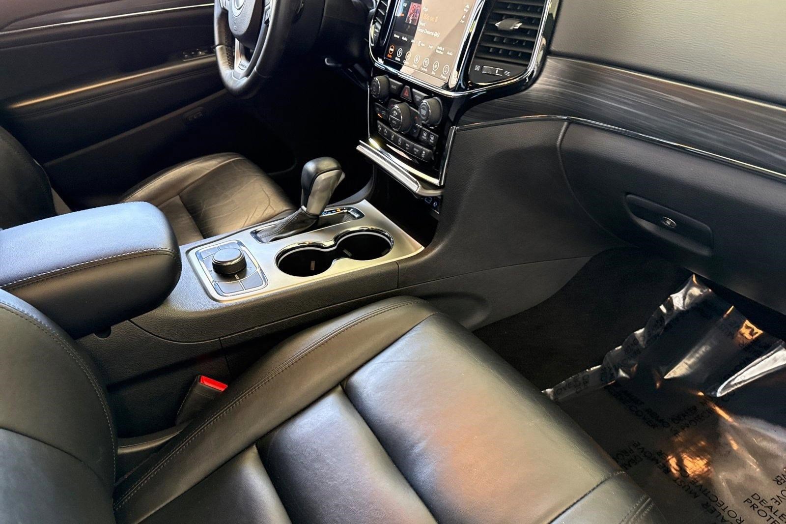 Used 2019 Jeep Grand Cherokee Limited AWD/4WD image 32