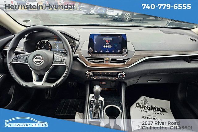 Used 2024 Nissan Altima 2.5 SV image 6