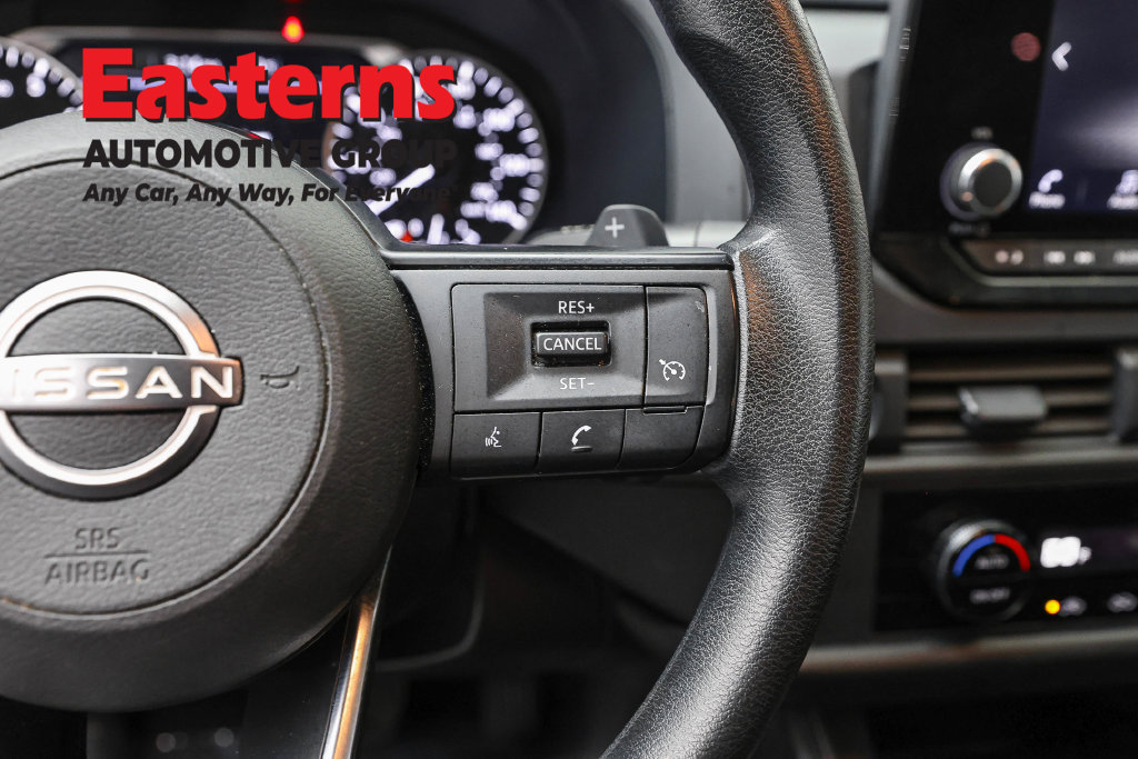 Used 2024 Nissan Pathfinder S AWD/4WD image 17