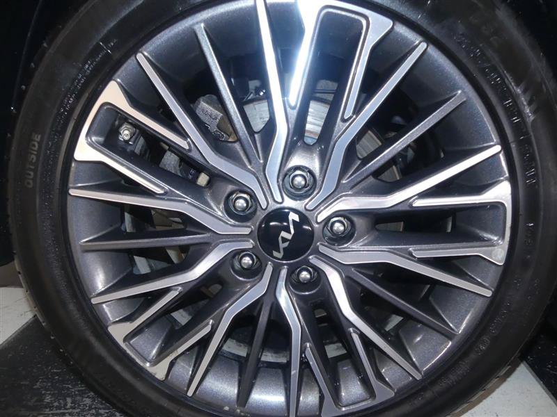 Used 2023 Kia Forte GT-Line w/ GT-Line Premium Package FWD image 30