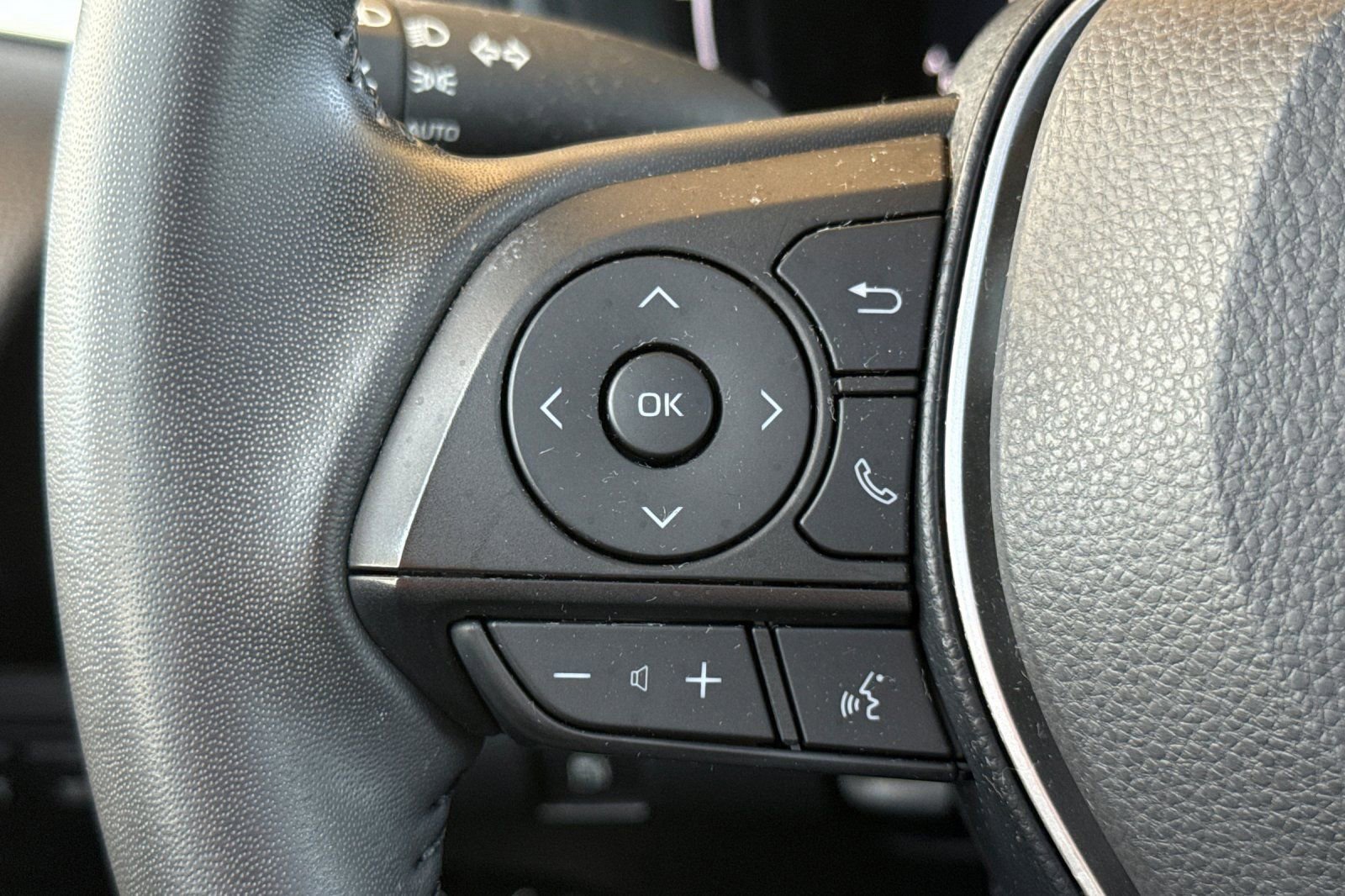 Certified 2025 Toyota Corolla SE image 27