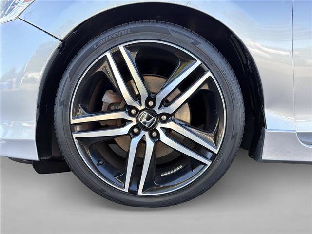 Used 2017 Honda Accord Sport image 9