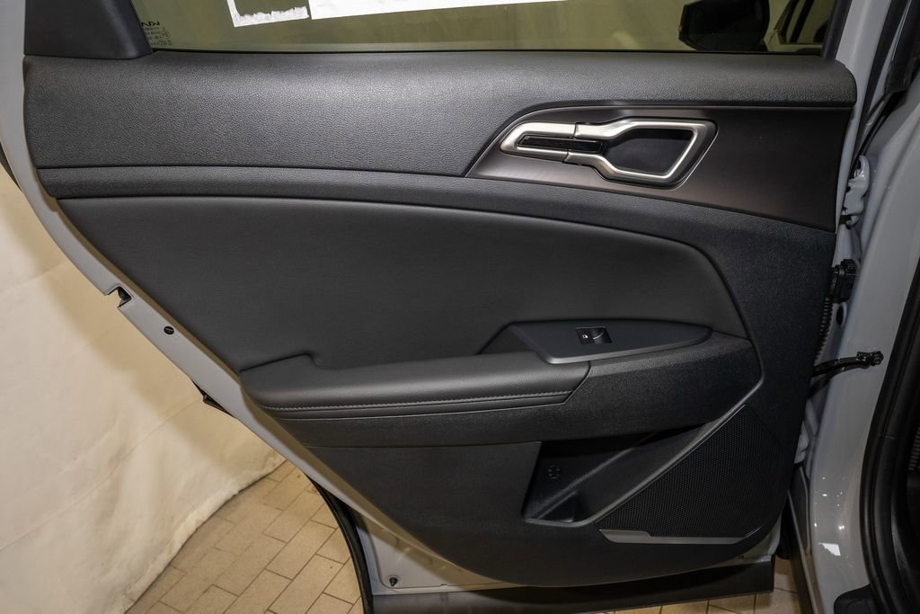 New 2026 Kia Sportage EX image 11
