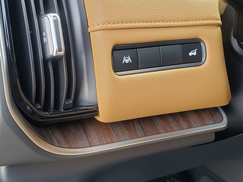 New 2026 Nissan Armada SL w/ Captain's Chari Seat Package image 17