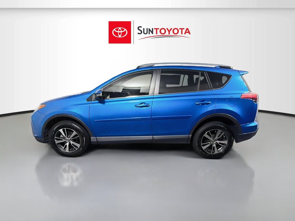 Used 2017 Toyota RAV4 XLE FWD image 6