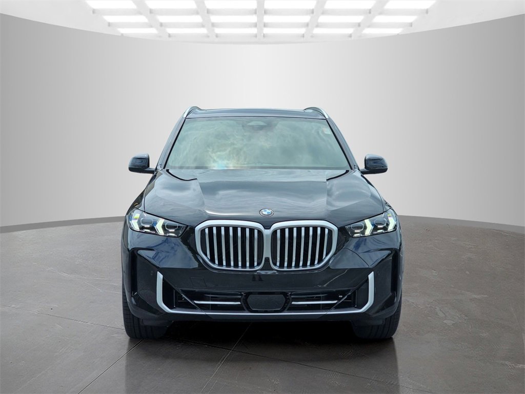 Used 2026 BMW X5 sDrive40i w/ Parking Assistance Package image 2