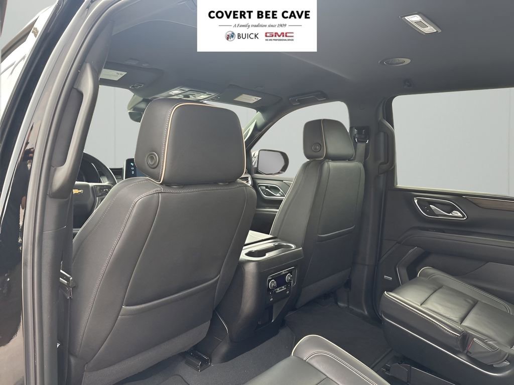 Used 2023 Chevrolet Suburban Premier image 19