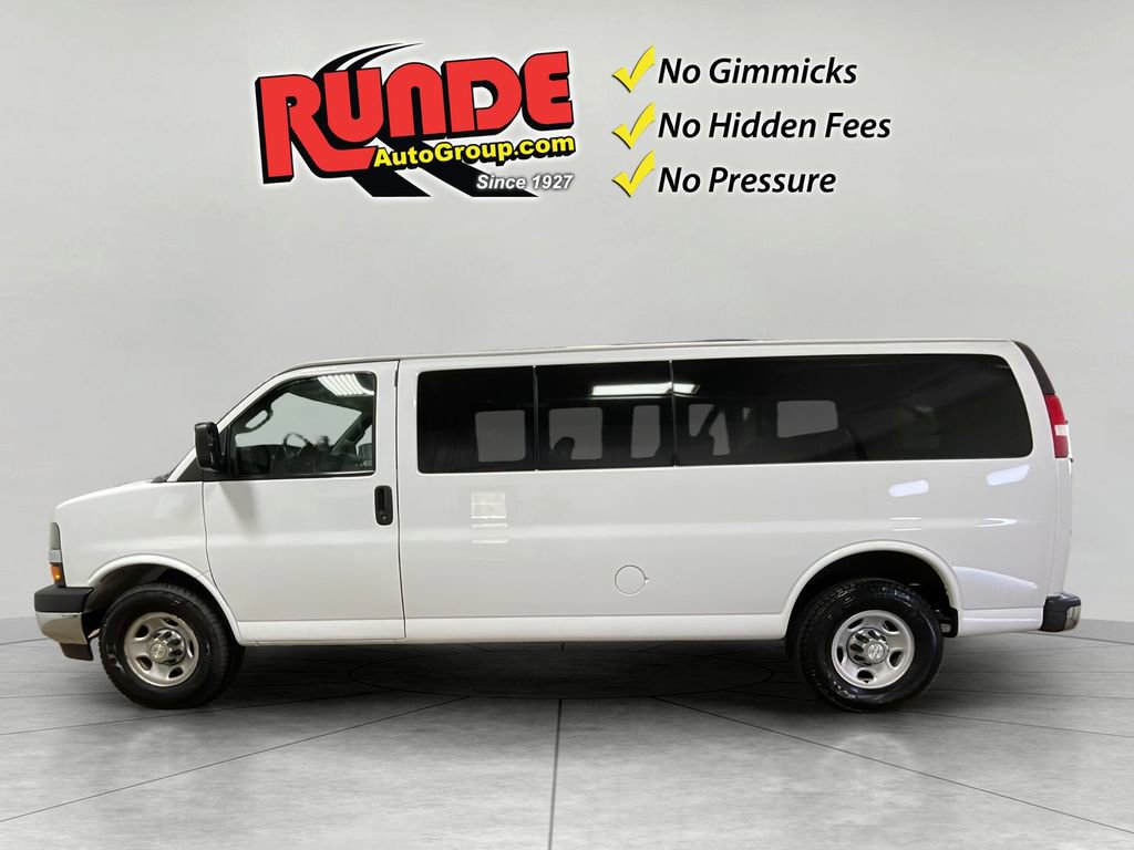 Used 2018 Chevrolet Express 3500 LT w/ LT Preferred Equipment Group RWD image 3
