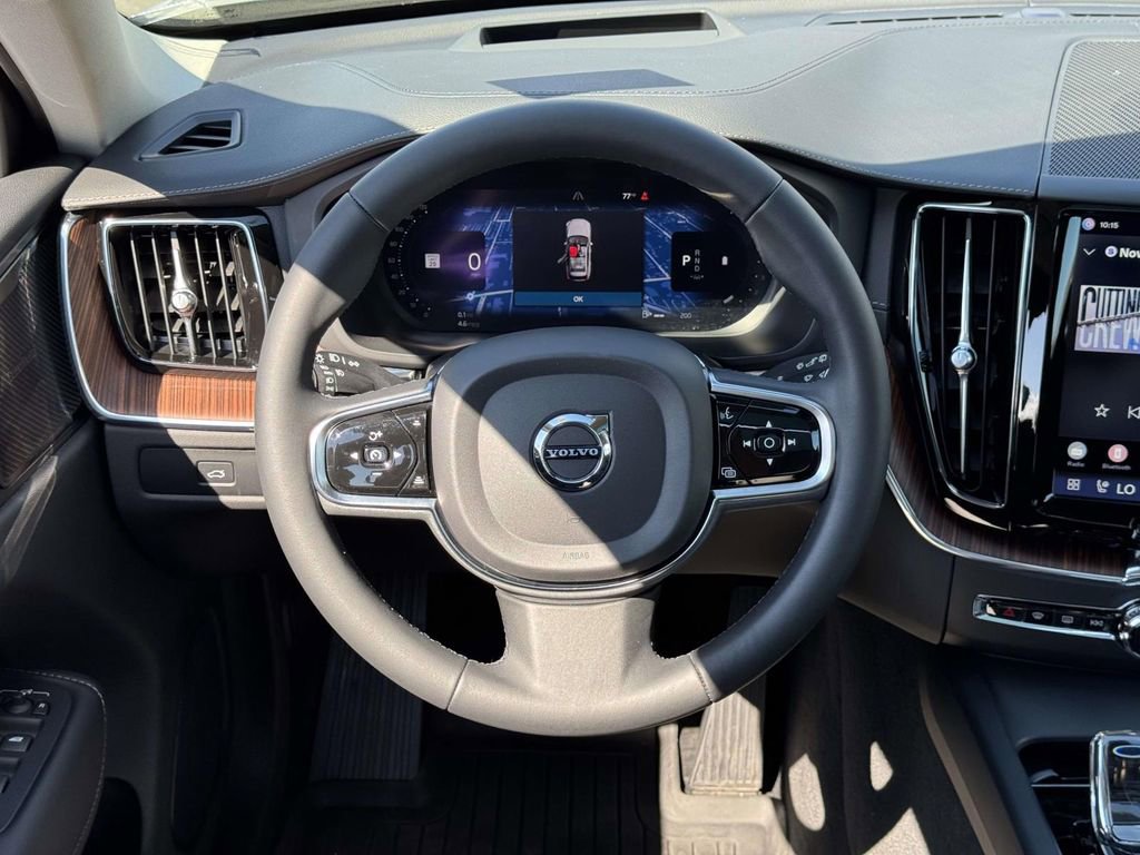 Used 2023 Volvo XC60 B6 Ultimate w/ Protection Package Premier image 15