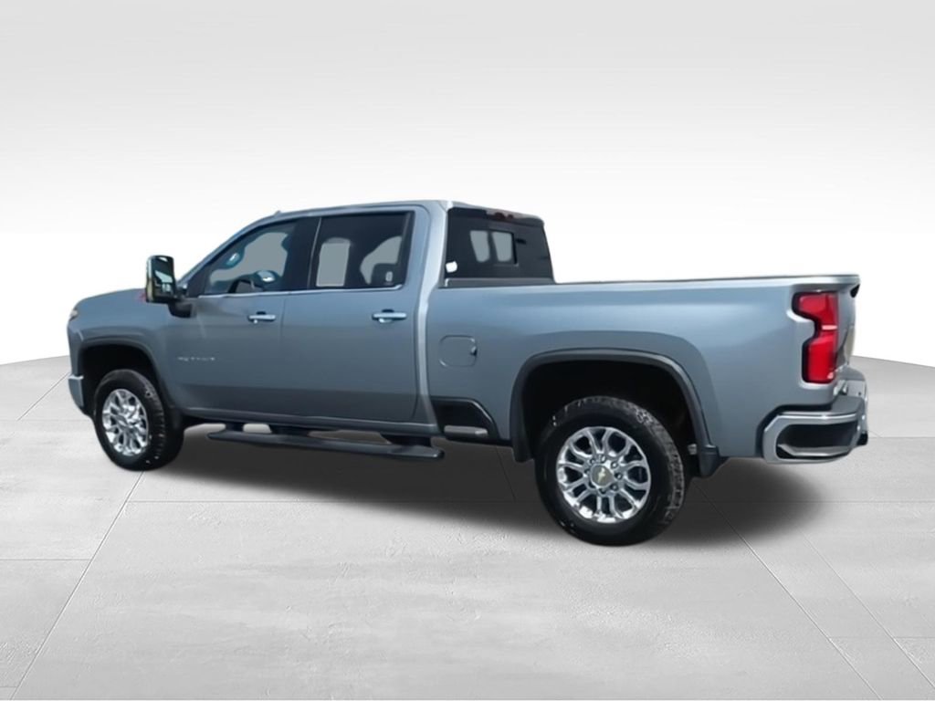 Used 2025 Chevrolet Silverado 2500 LTZ w/ LTZ Plus Package AWD/4WD image 6
