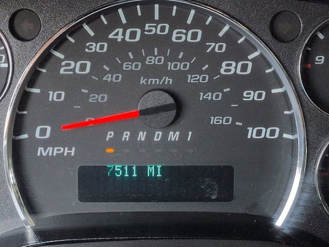 Used 2023 Chevrolet Express 2500 w/ Driver Convenience Package RWD image 29