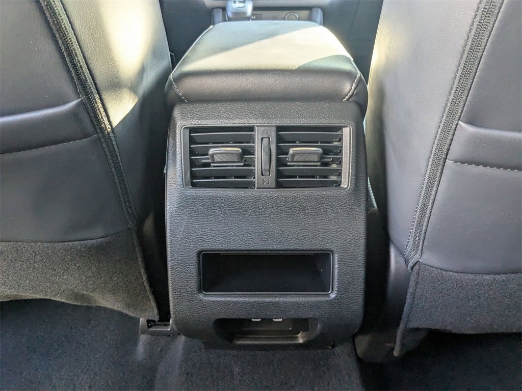 Used 2025 Mitsubishi Outlander SE image 28