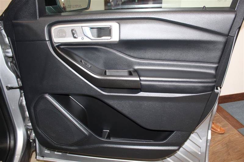 Used 2020 Ford Explorer Limited RWD image 38