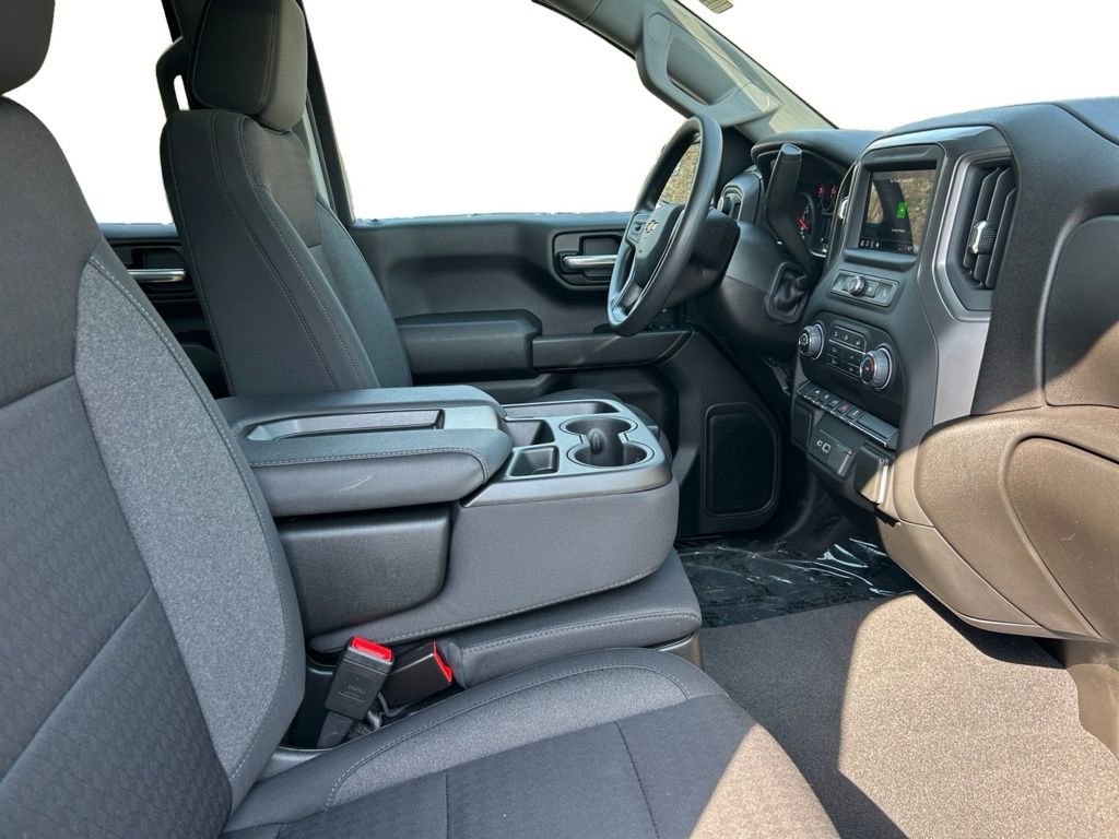 Used 2026 Chevrolet Silverado 1500 Custom AWD/4WD image 12