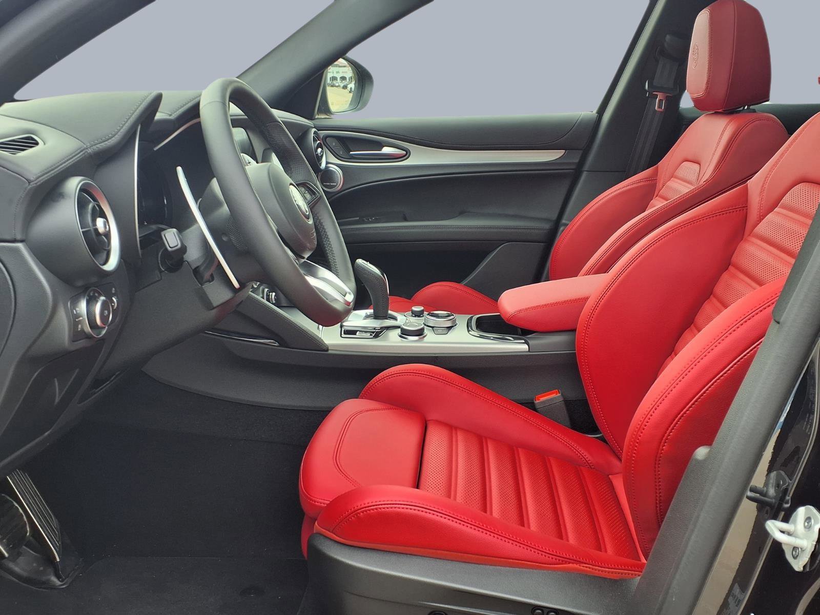 New 2026 Alfa Romeo Stelvio Sprint image 8