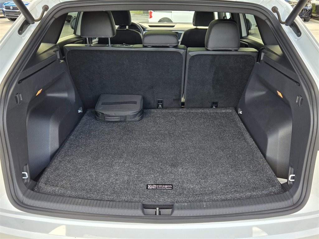 Certified 2022 Volkswagen Atlas Cross Sport SEL R-Line image 16