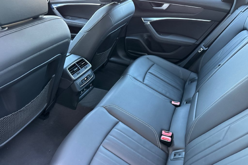 Used 2022 Audi A6 Premium Plus w/ Premium Plus Package AWD/4WD image 7