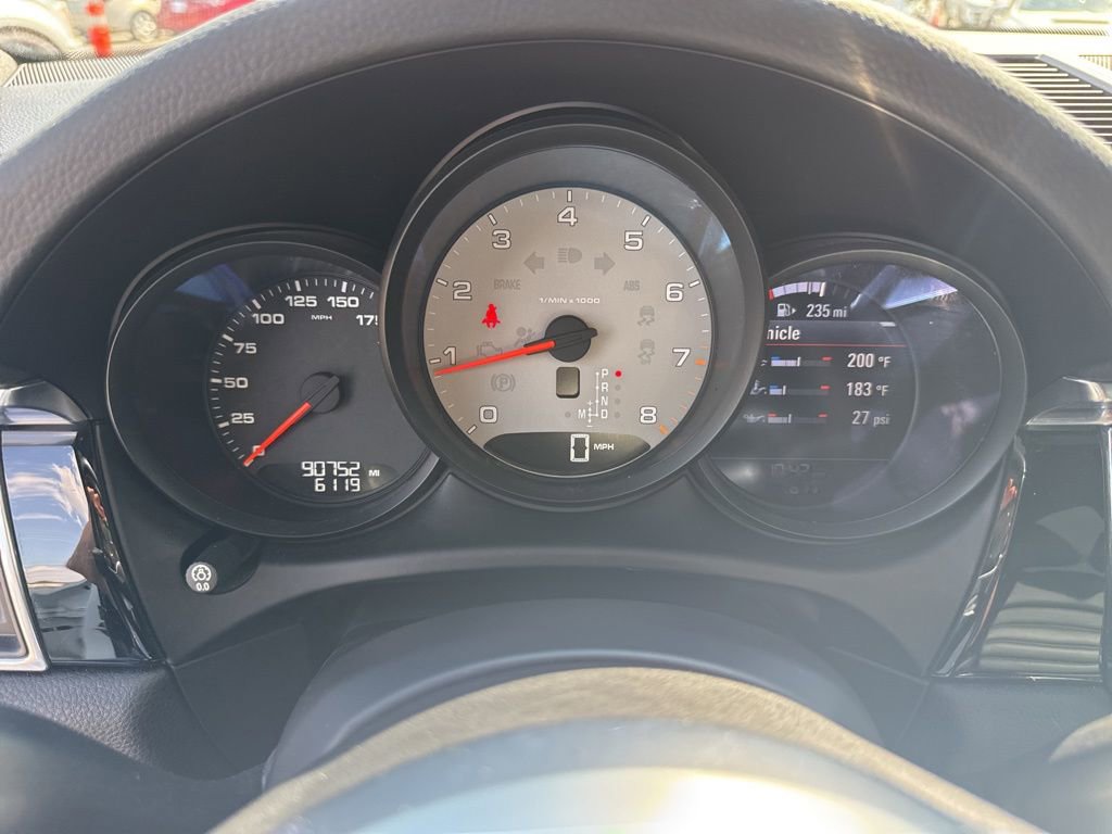 Used 2015 Porsche Macan S image 30