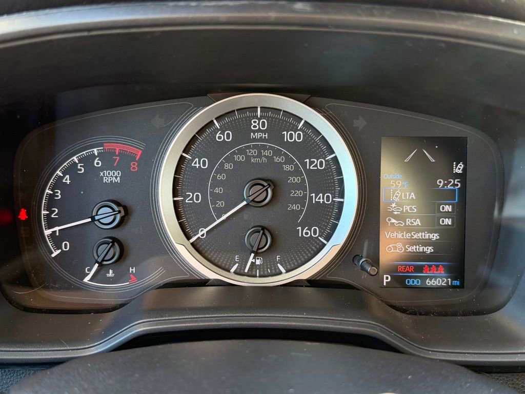 Used 2021 Toyota Corolla LE image 16