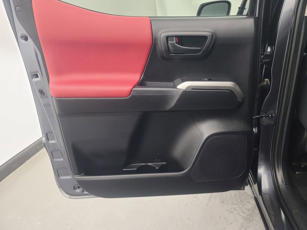 Used 2023 Toyota Tacoma SR5 AWD/4WD image 21