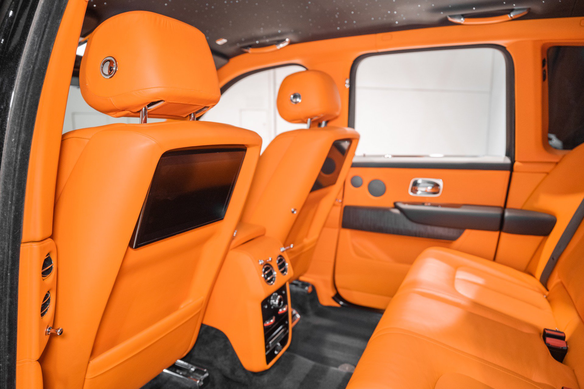 Used 2020 Rolls-Royce Cullinan AWD/4WD image 22