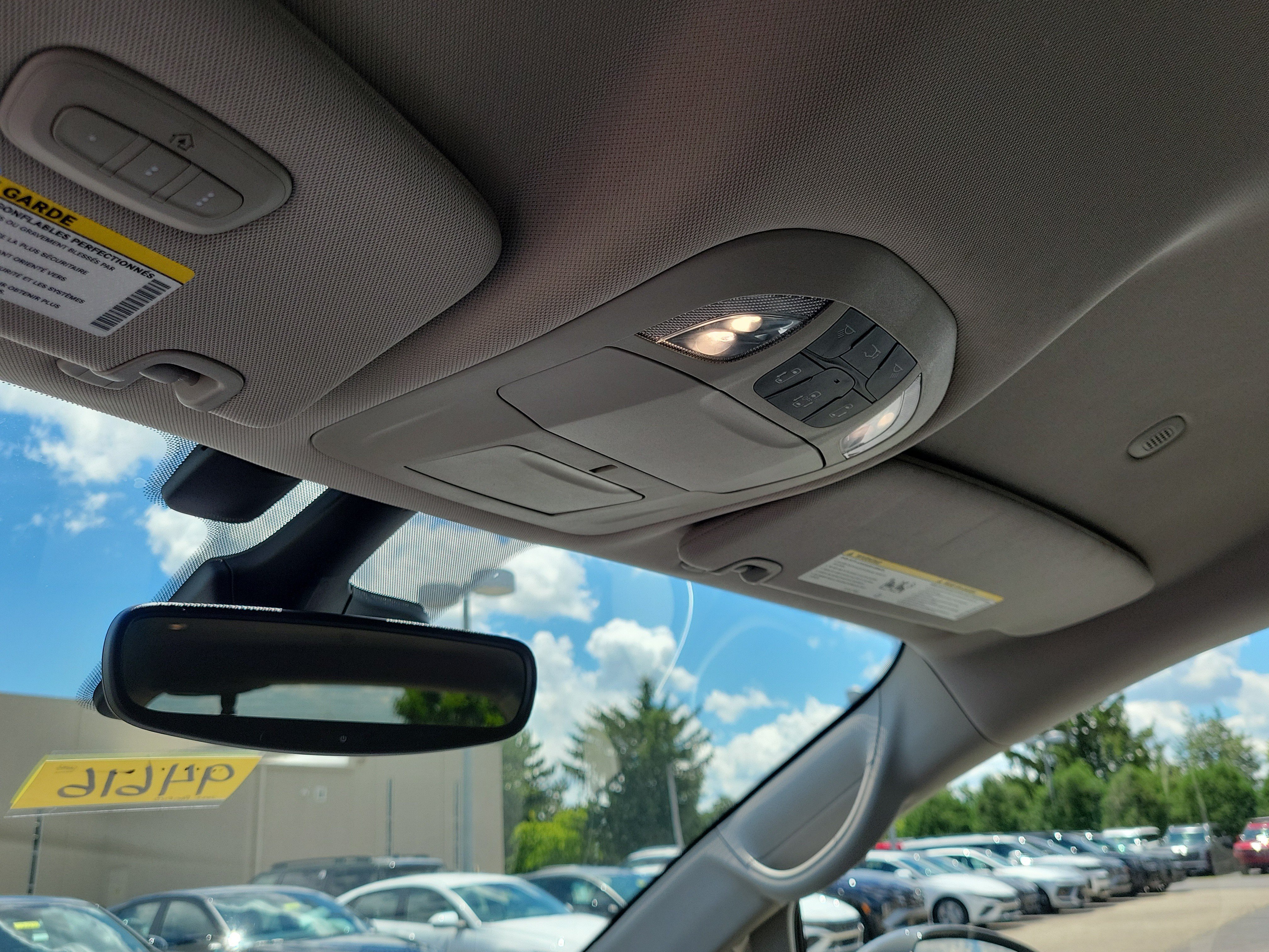 Used 2022 Chrysler Pacifica Touring-L FWD image 30
