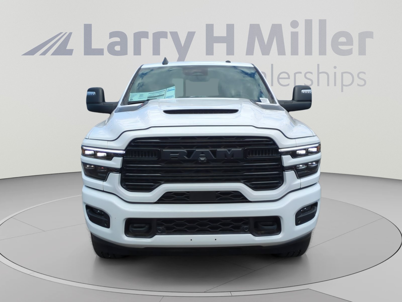 New 2026 RAM 2500 Laramie AWD/4WD image 8