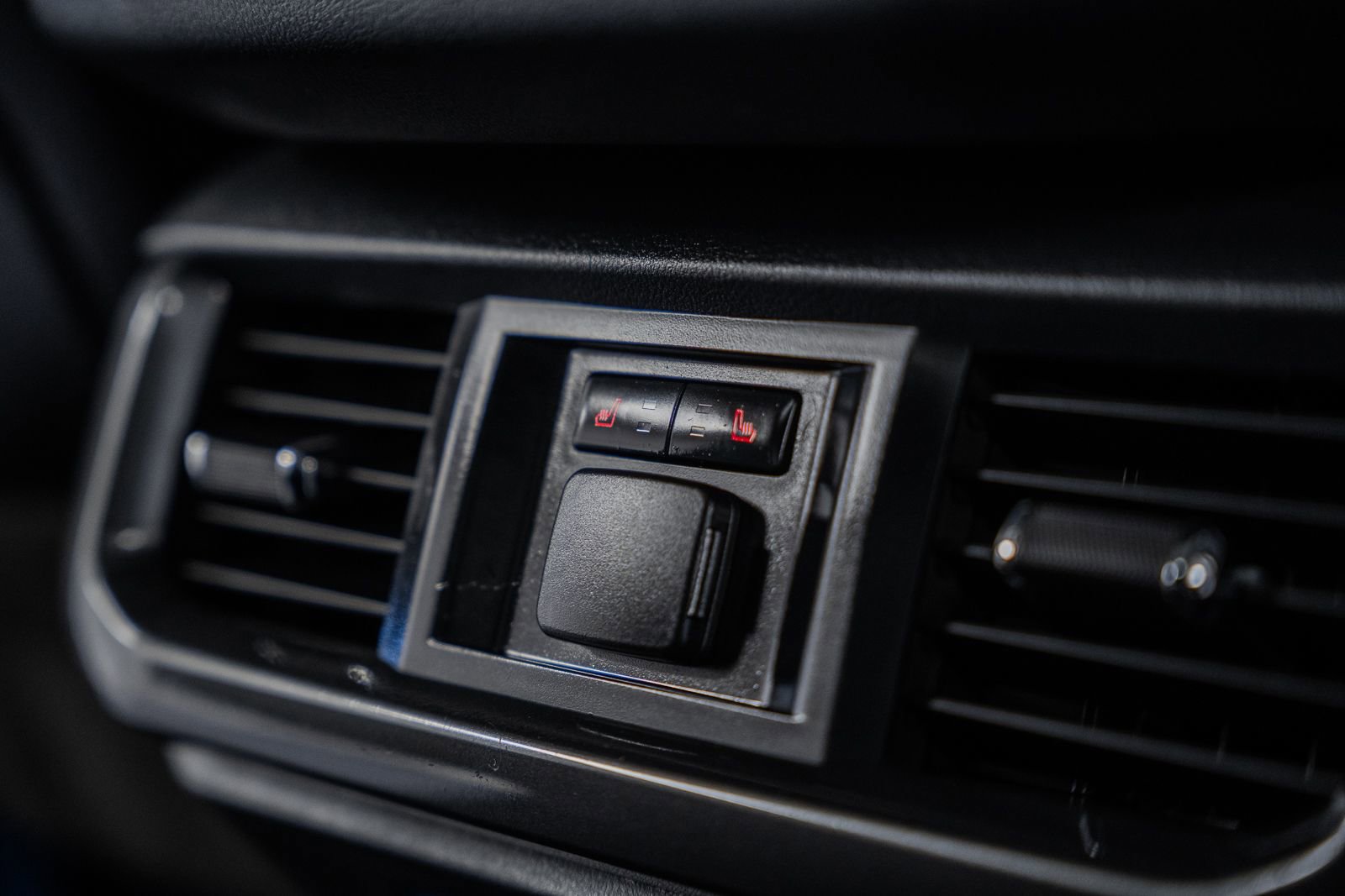 Certified 2023 Ford F150 Lariat w/ Equipment Group 502A High image 41