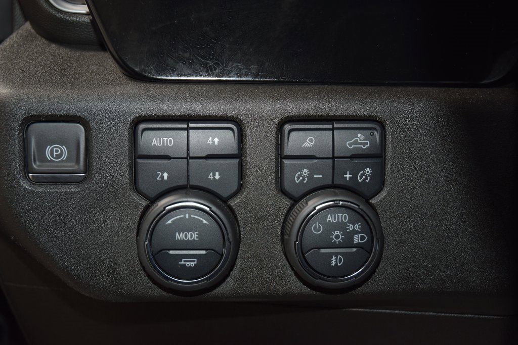 Used 2024 Chevrolet Silverado 2500 High Country image 36