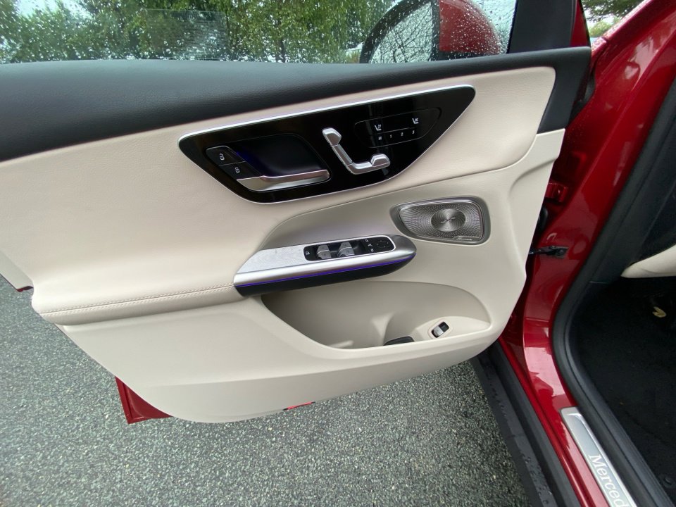 New 2026 Mercedes-Benz GLC 300 4MATIC image 32