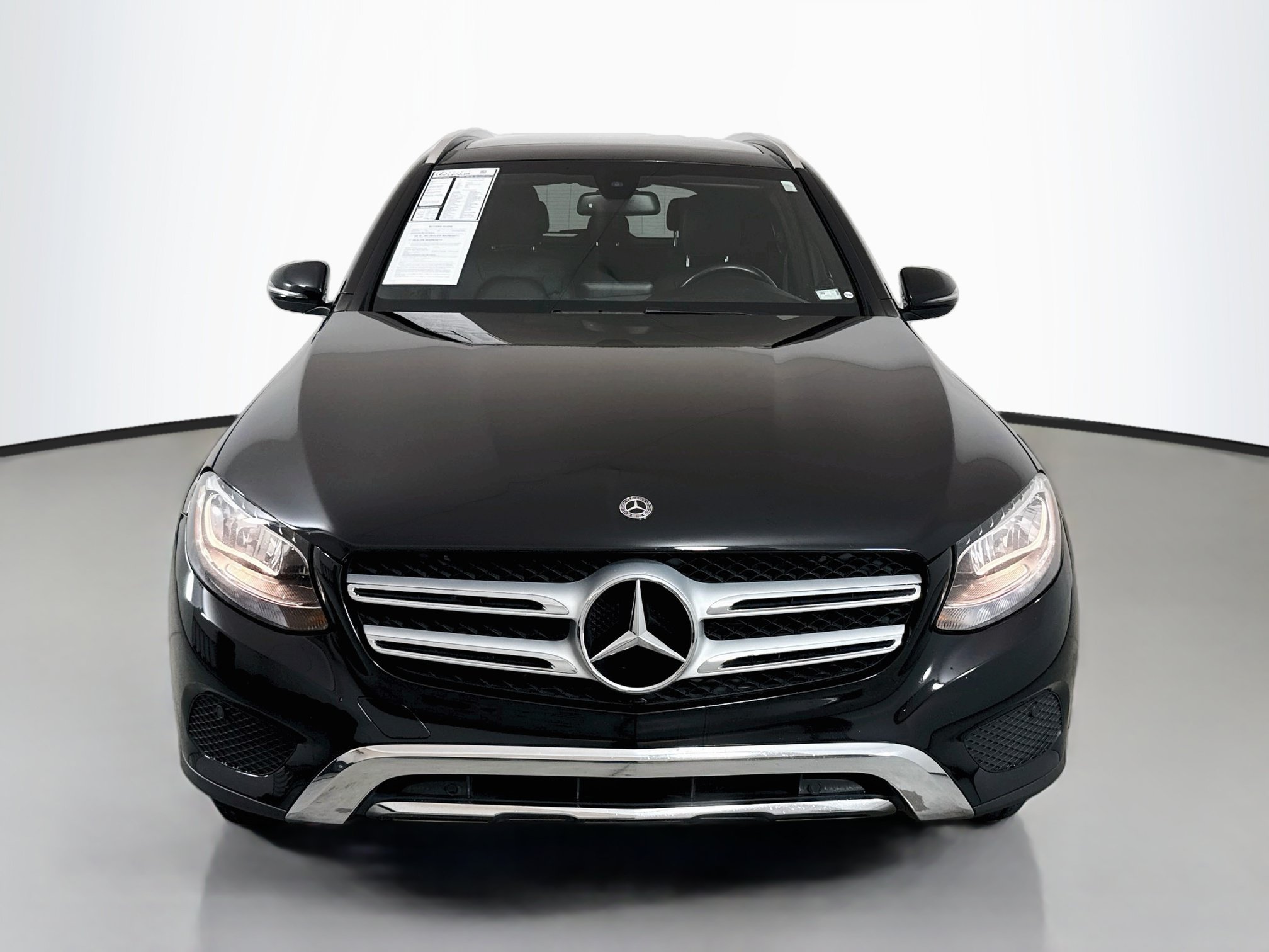 Used 2018 Mercedes-Benz GLC 300 4MATIC image 2