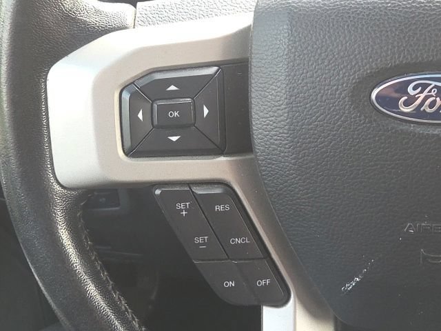 Used 2022 Ford F350 Lariat w/ Black Appearance Package AWD/4WD image 33