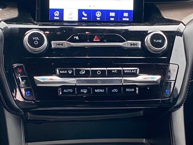 Used 2023 Ford Explorer Platinum w/ Technology Package AWD/4WD image 11