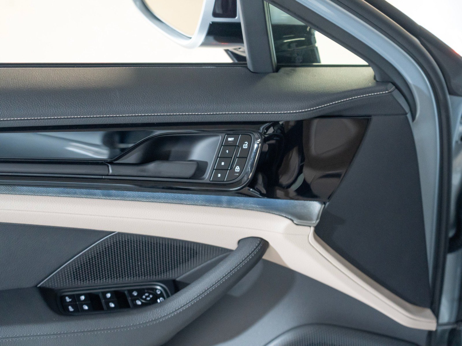 New 2026 Porsche Panamera image 17