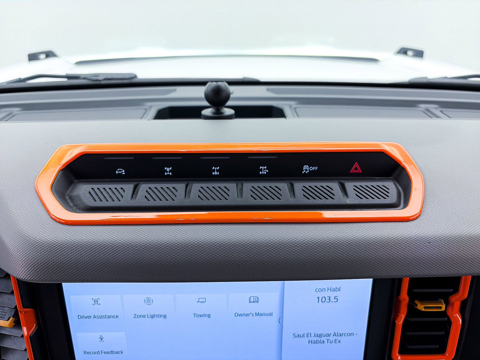 Used 2023 Ford Bronco Badlands image 4