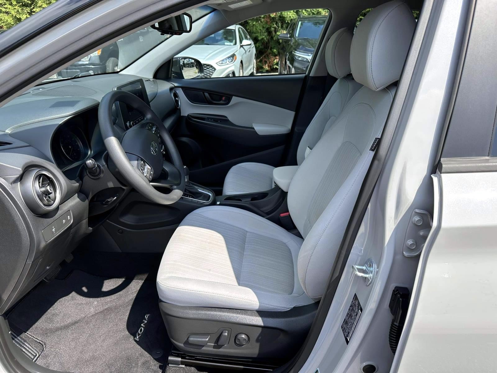 Used 2023 Hyundai Kona SEL w/ Cargo Package AWD/4WD image 11
